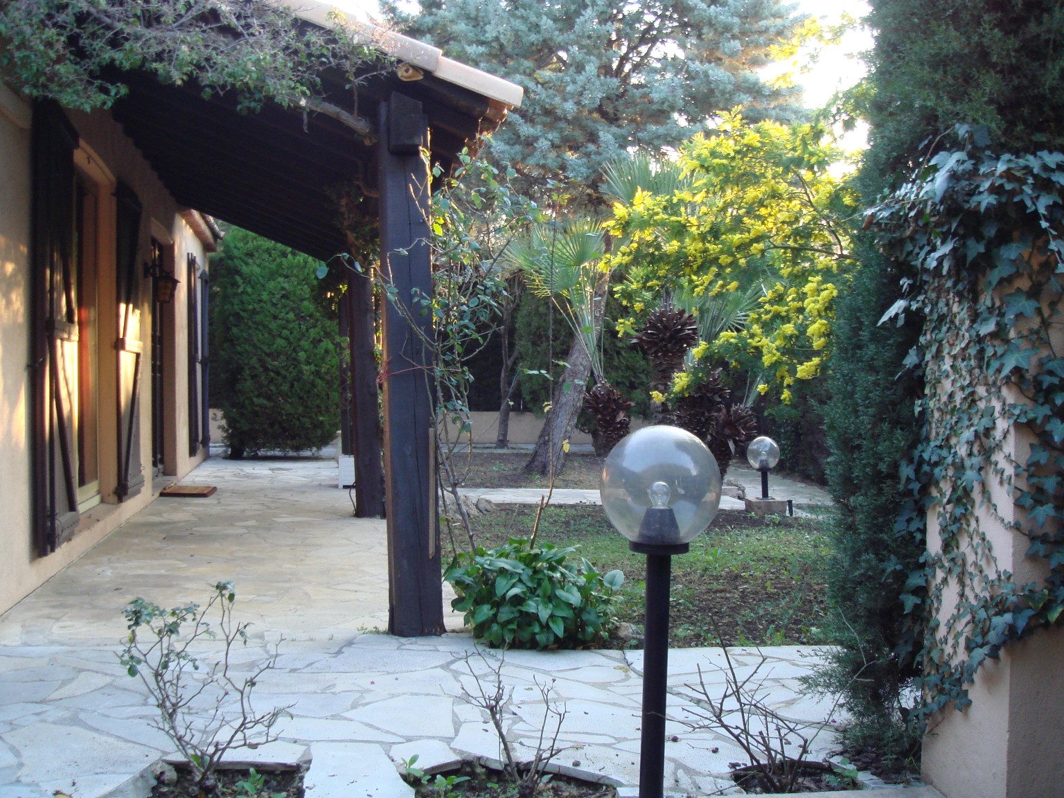 villa_entrance